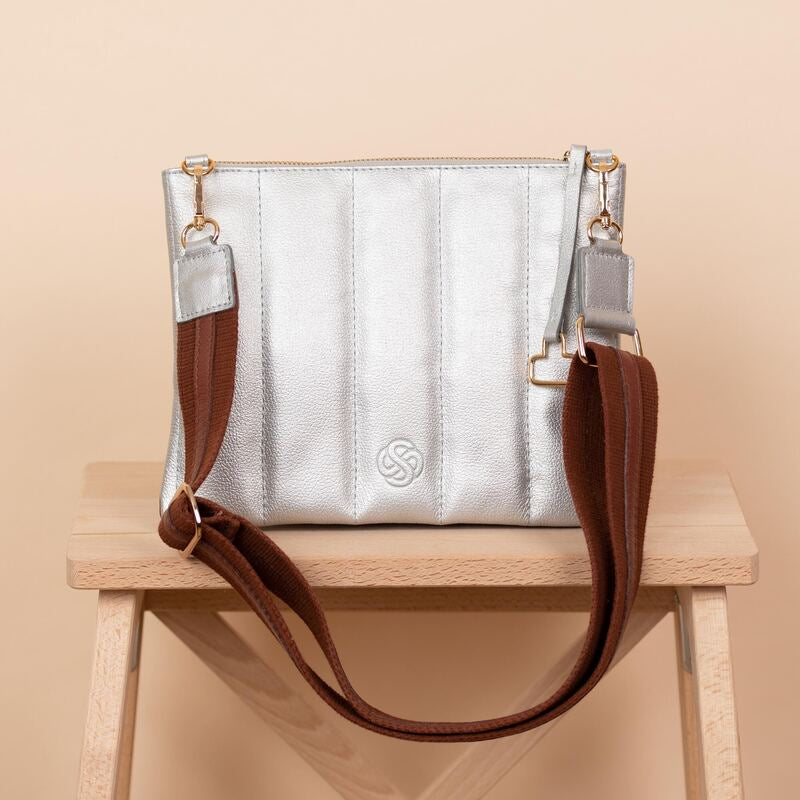 Cartera Aura Midi - Ladrillo/Plateado image 0